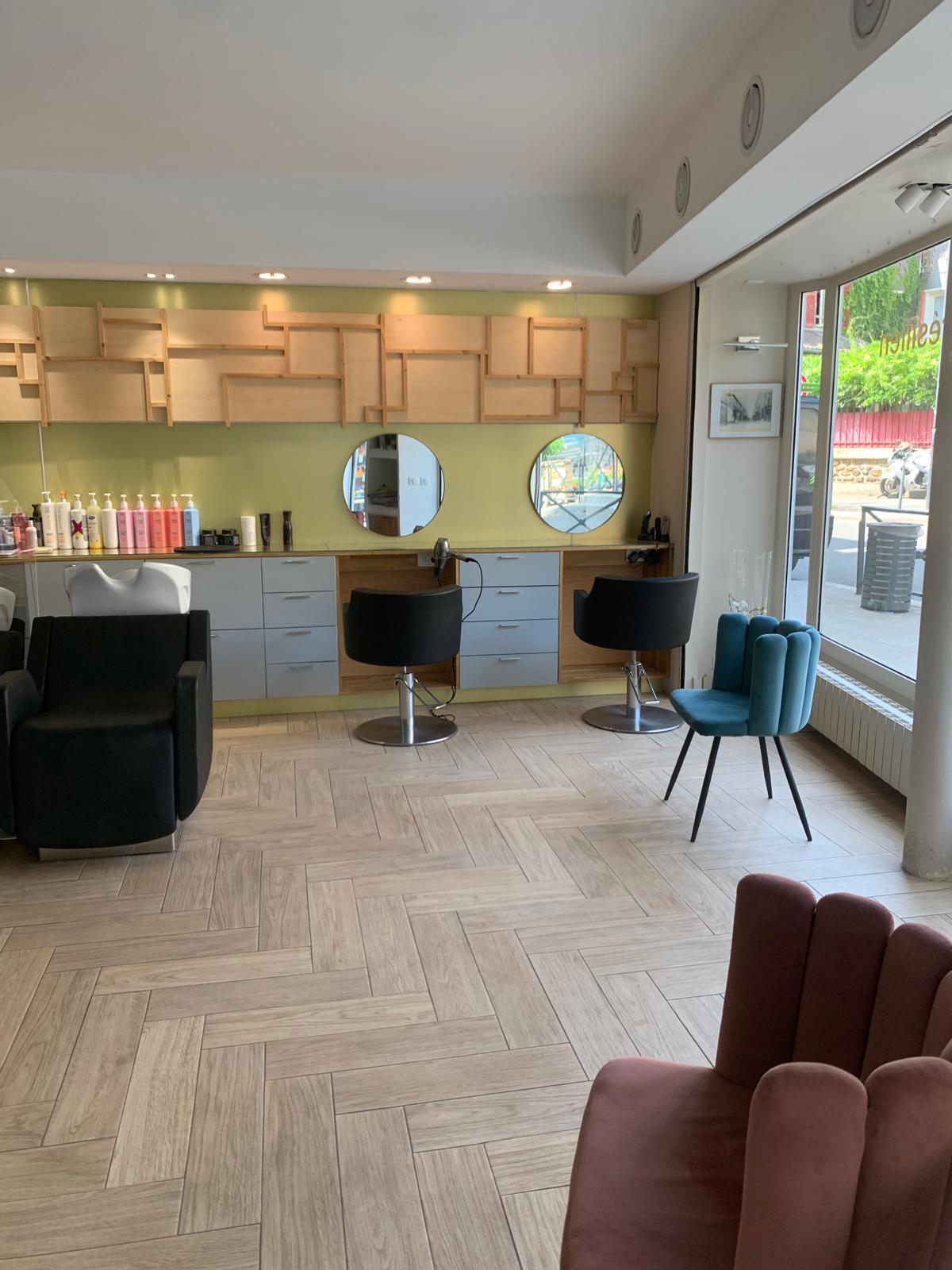Intérieur du salon Helena Coiffure